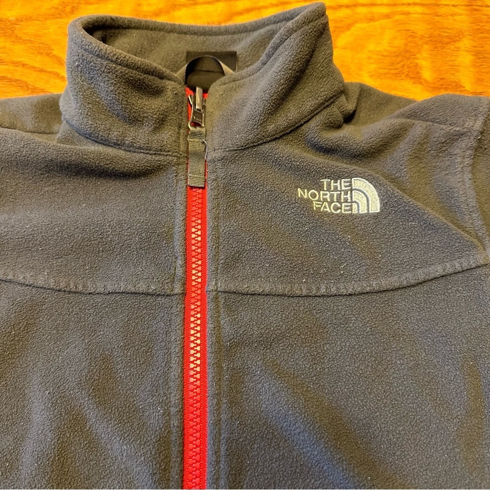 Preowned The boys North Face XS(6)